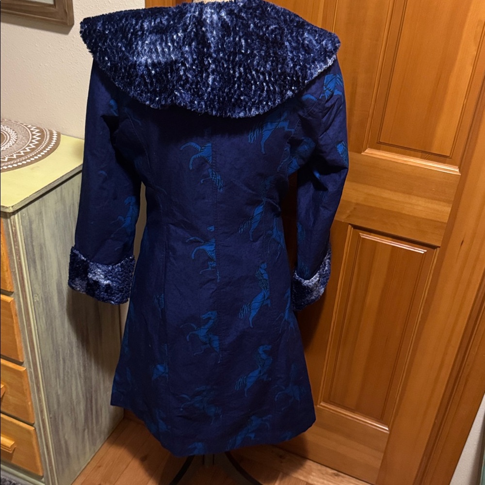 Marc Tino Fashion like new equestrian long Women's Coat for fall/winter - Picture 7 of 14
